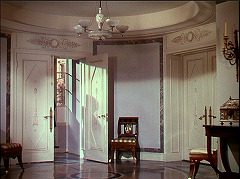 『オペラの怪人』 1943　約19分：レッスン先の玄関ホール