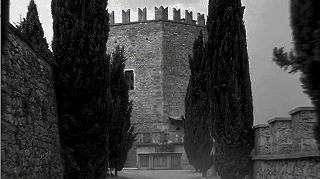 La strage dei vampiri　1962　約1時間17分；角塔