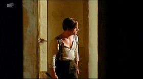 『処女の生血』 1974　約1時間27分：館　廊下　一階(?)