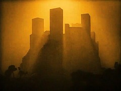 『ニーベルンゲン　第一部　ジークフリート』 1924　約7分：ブルグントの城